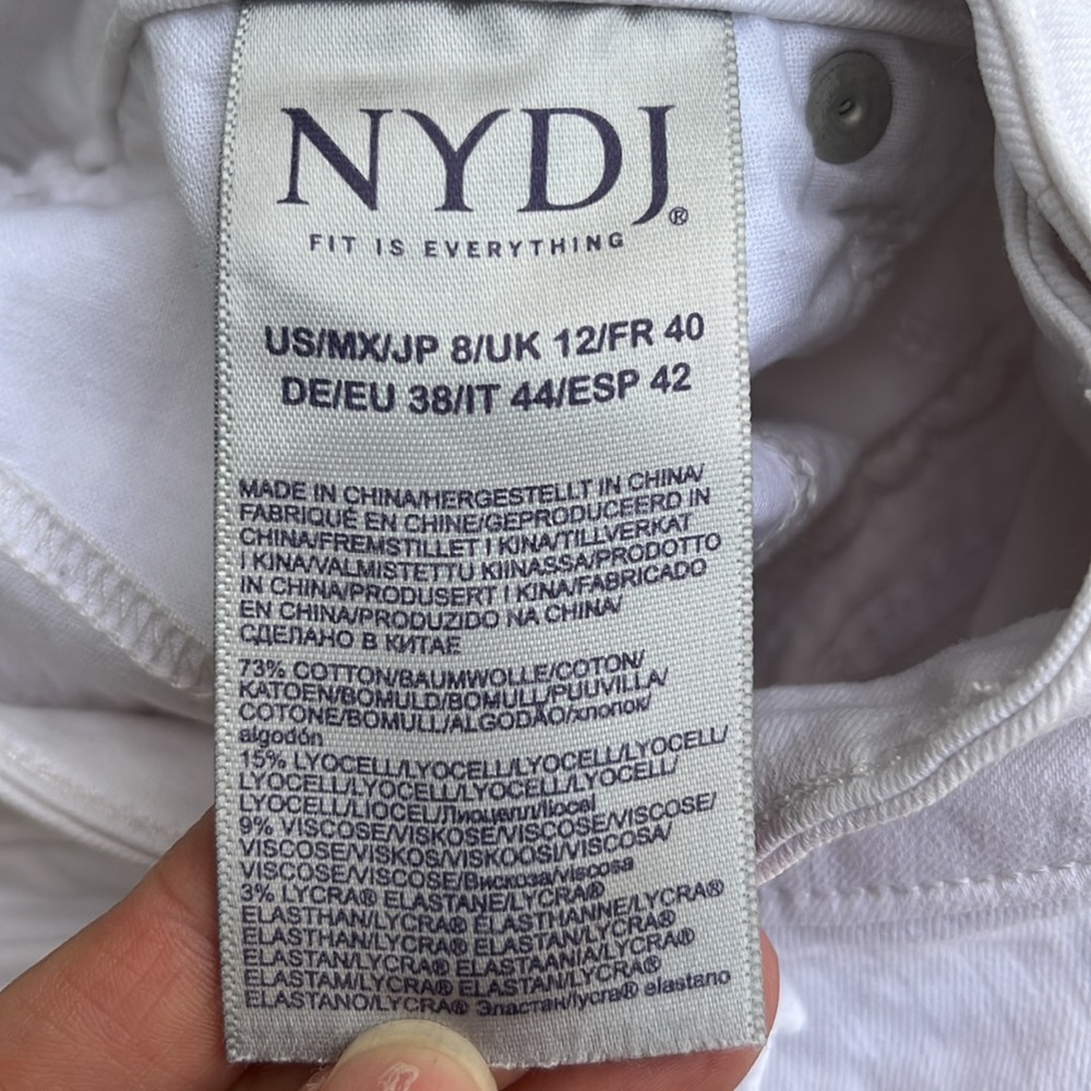 EUC NYDJ white denim Marilyn Straight capris - Picture 9 of 15